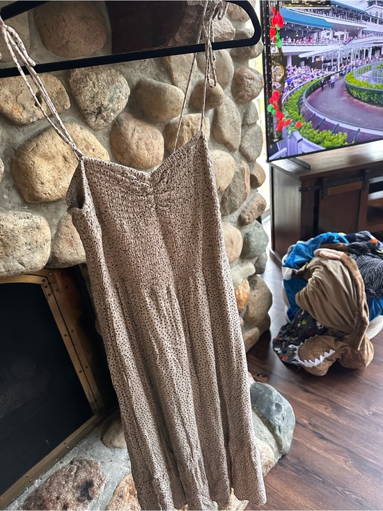 Abercrombie & Fitch Dresses & Skirts - Abercrombie & Fitch Taupe Spotted Smocked-Top Midi Dress